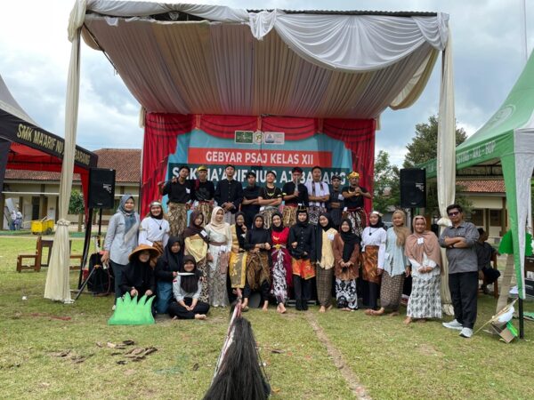 SMK Manuda Gelar P5 Kearifan Lokal dan Gebyar PSAJ untuk Kenalkan Budaya dan Warisan Nusantara