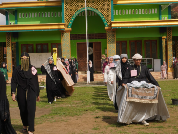 Semarak Maulid Nabi Muhammad SAW di SMK Manuda: Momen Spiritualitas dan Kreativitas Siswa